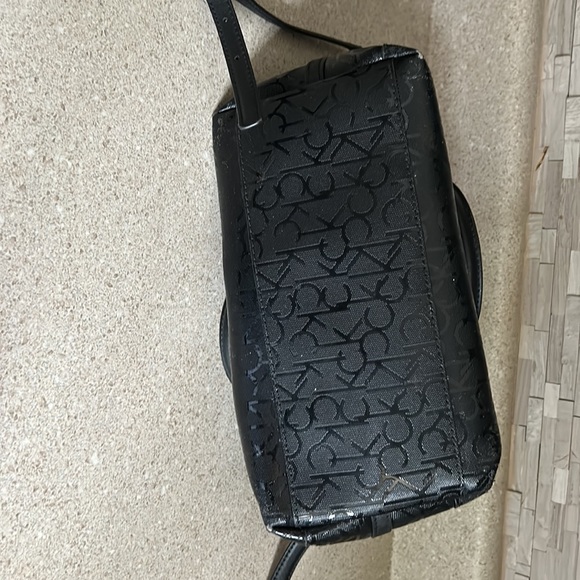 Calvin Klein Purse - Picture 5 of 7